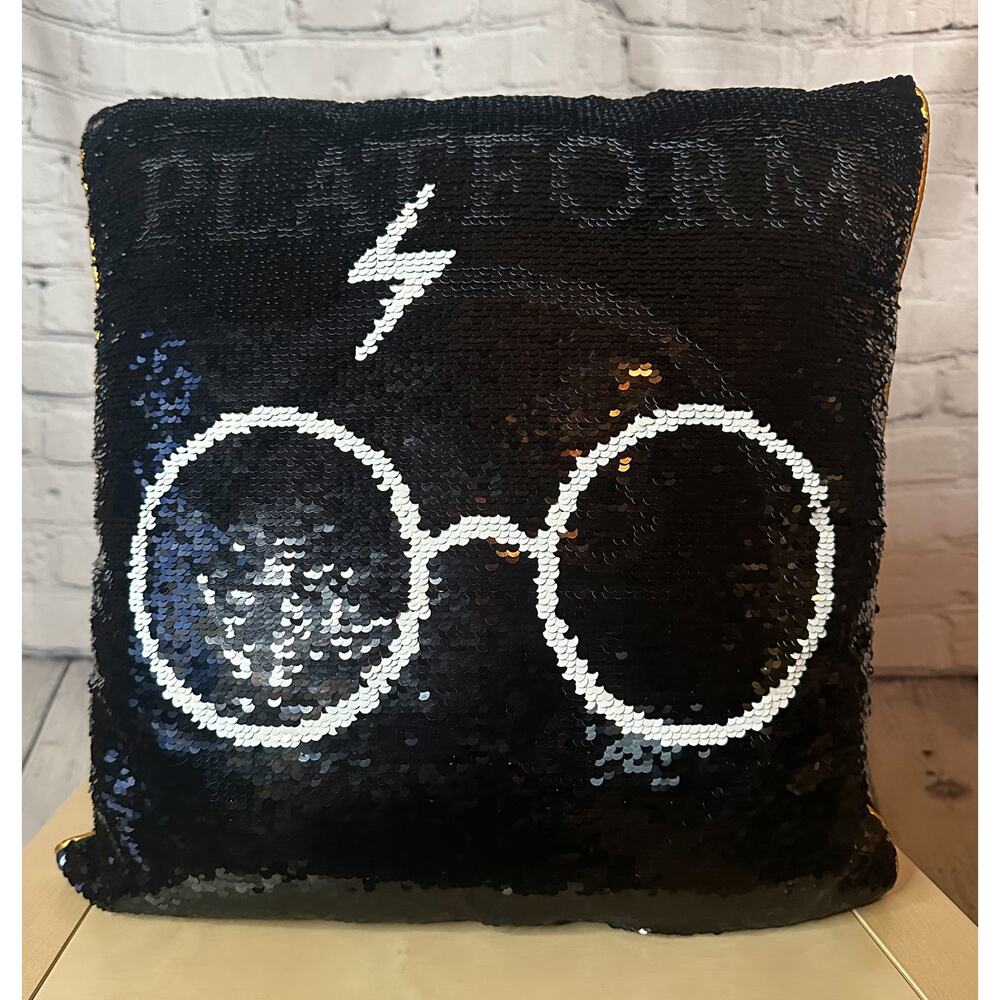 Harry Potter Sequin Reversable Throw Pillow Spectacles Platform 9 3/4